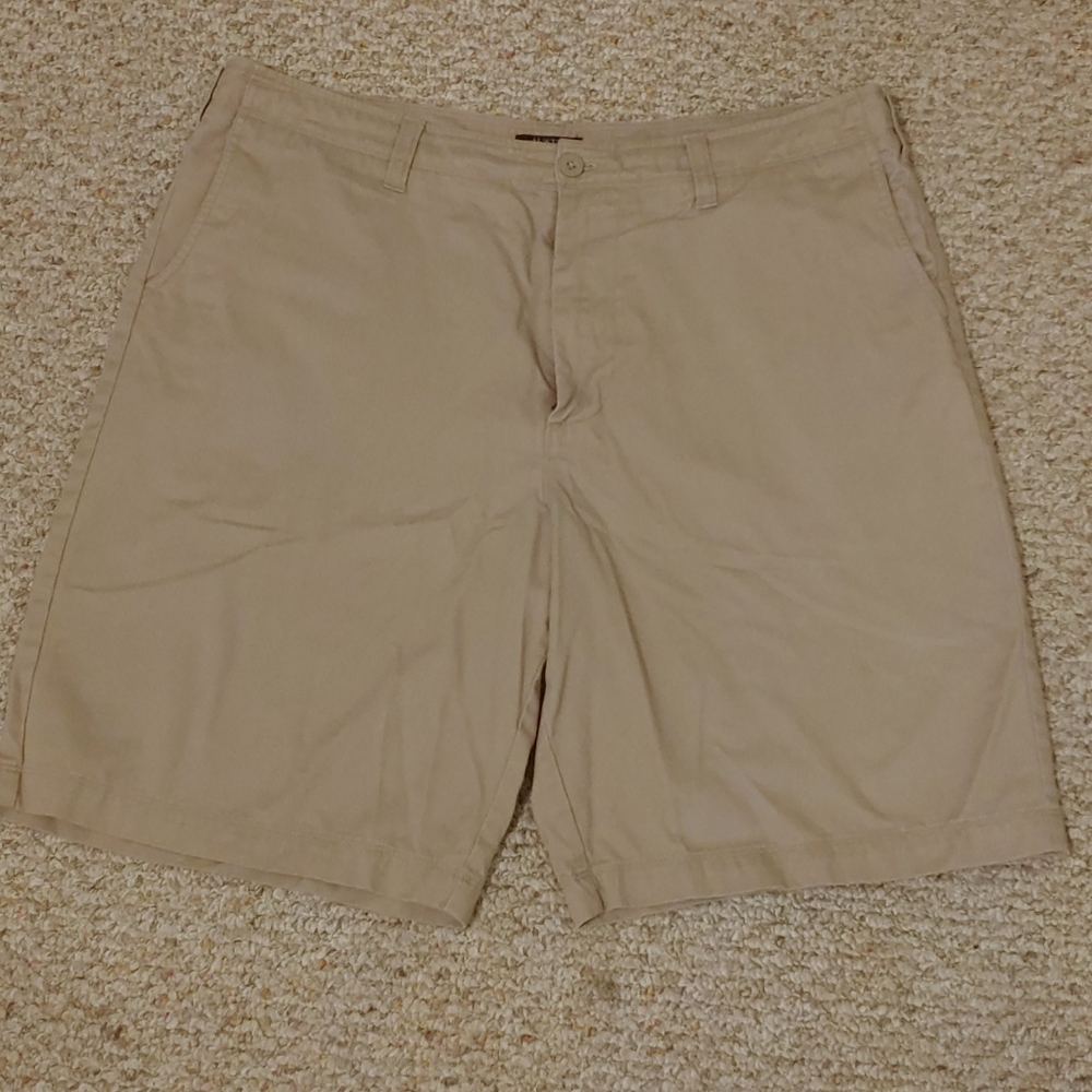 Austin Clothing Co. Khaki Shorts Size 40